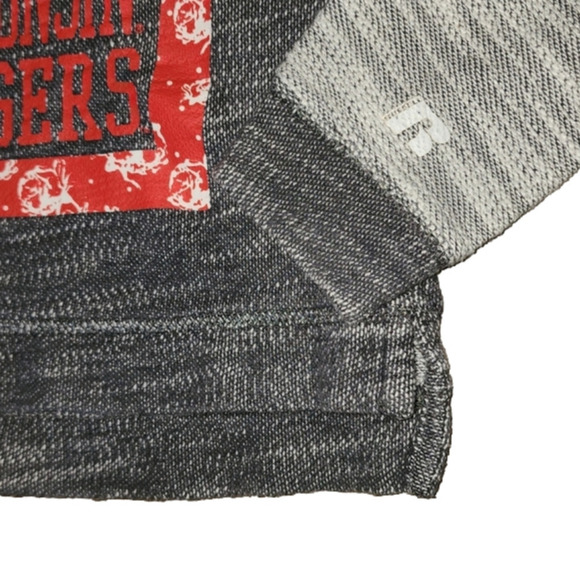 Wisconsin BADGERS Grey Sweater with Logo and Rose Print Design - Picture 3 of 5